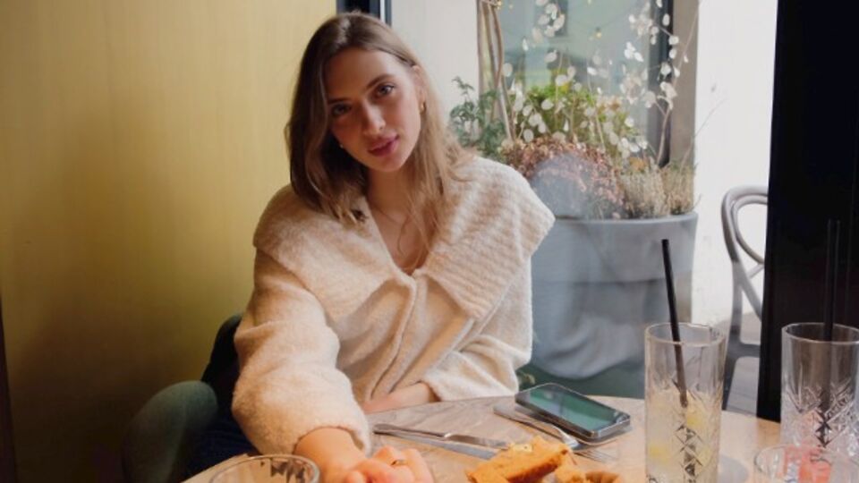 Anziehende czkrok in Sexy Pornofilm